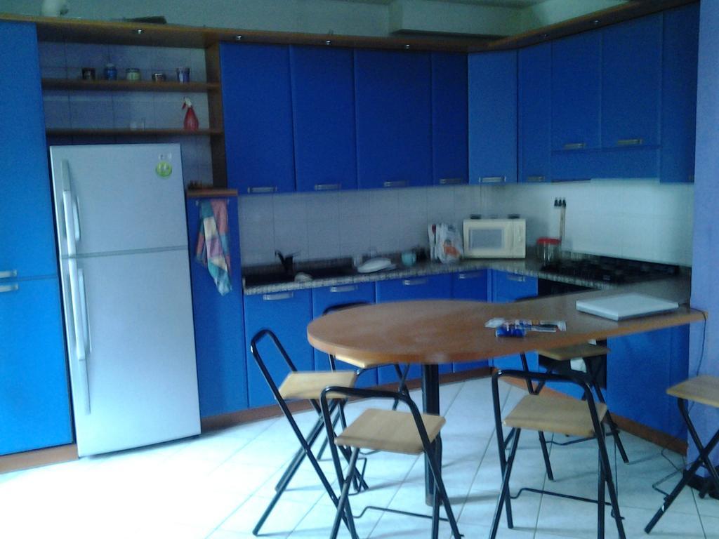 Villetta Rossini Appartamento Da Condividere Con Me Luciano Servizio Ospiti Taxi Driver Navetta No Wifi 2 Camera Da Letto Per 5 Persone Valbrembo 外观 照片