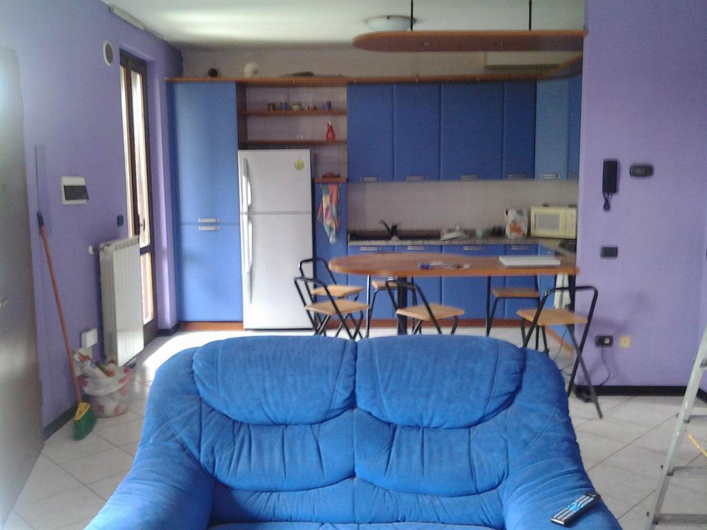 Villetta Rossini Appartamento Da Condividere Con Me Luciano Servizio Ospiti Taxi Driver Navetta No Wifi 2 Camera Da Letto Per 5 Persone Valbrembo 外观 照片